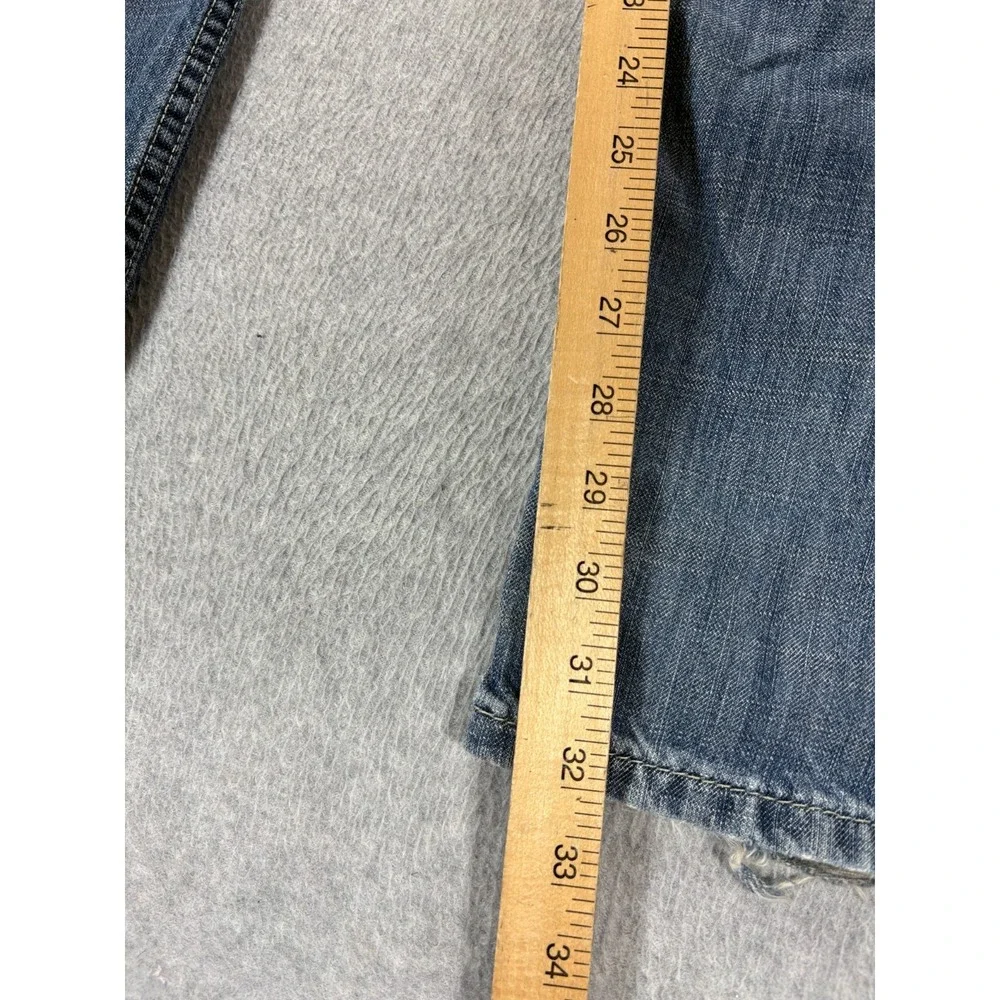 Levis lightning fast