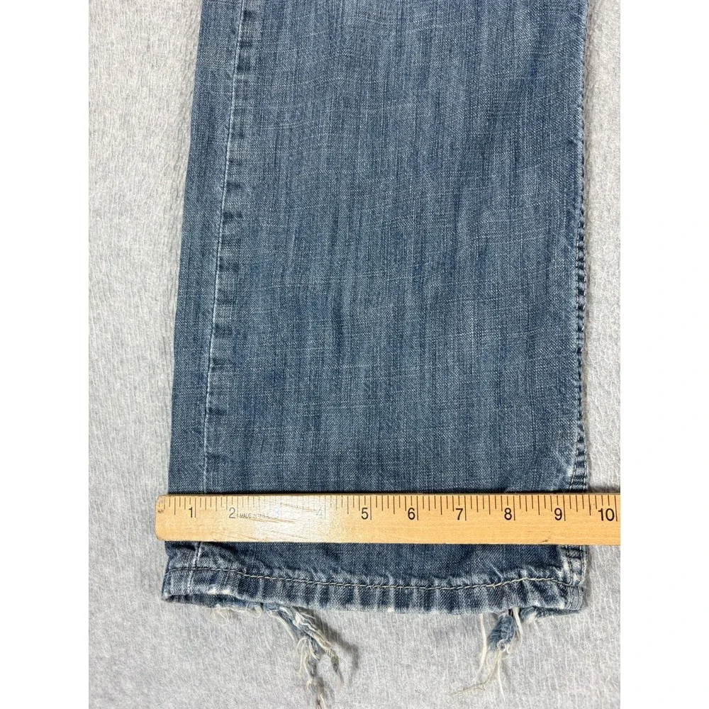 Levis lightning fast