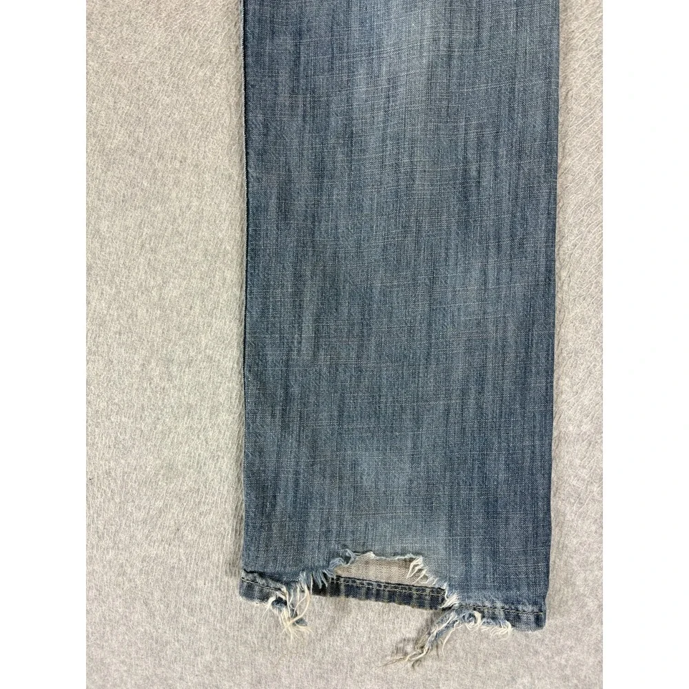 Levis lightning fast