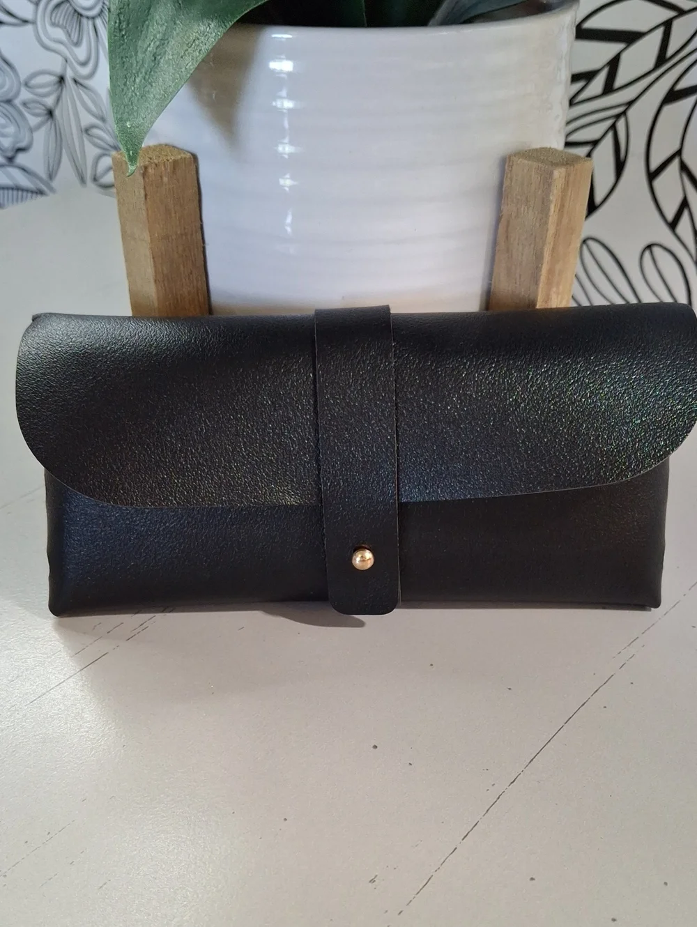 Gradiant Sunglasses & Case