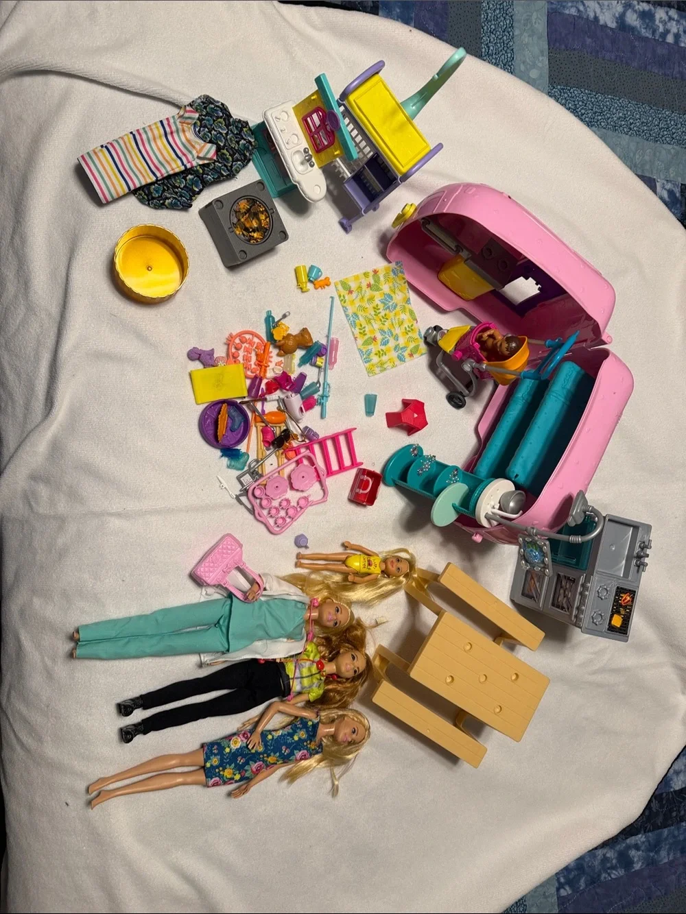 Barbie-HUGE LOT