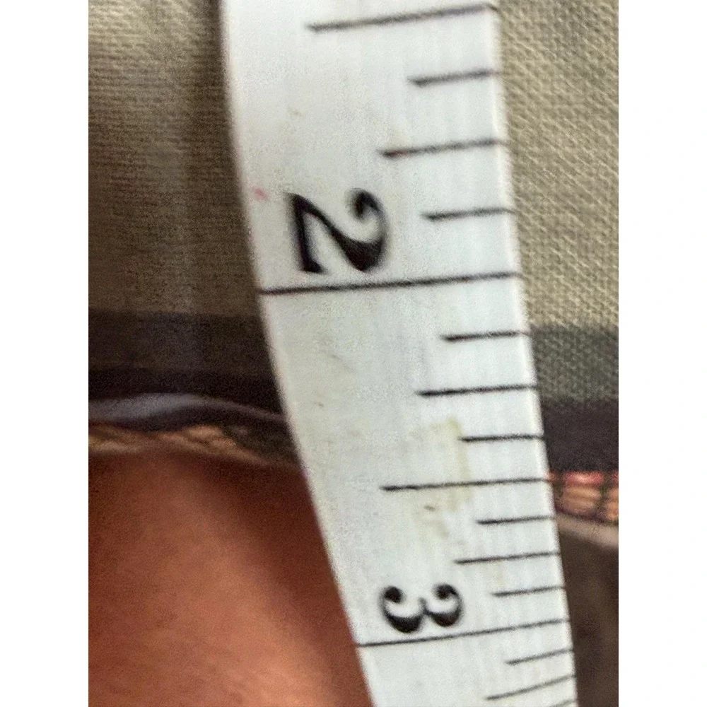 The Unbranded Brand border tags color