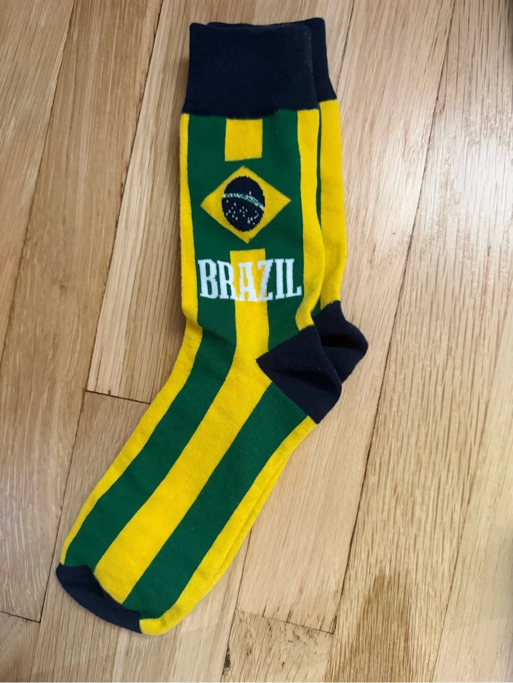Brazil Soccer Fan Gear - Green & Yellow (Hat, Scarf, flags, bracelet, bandanna