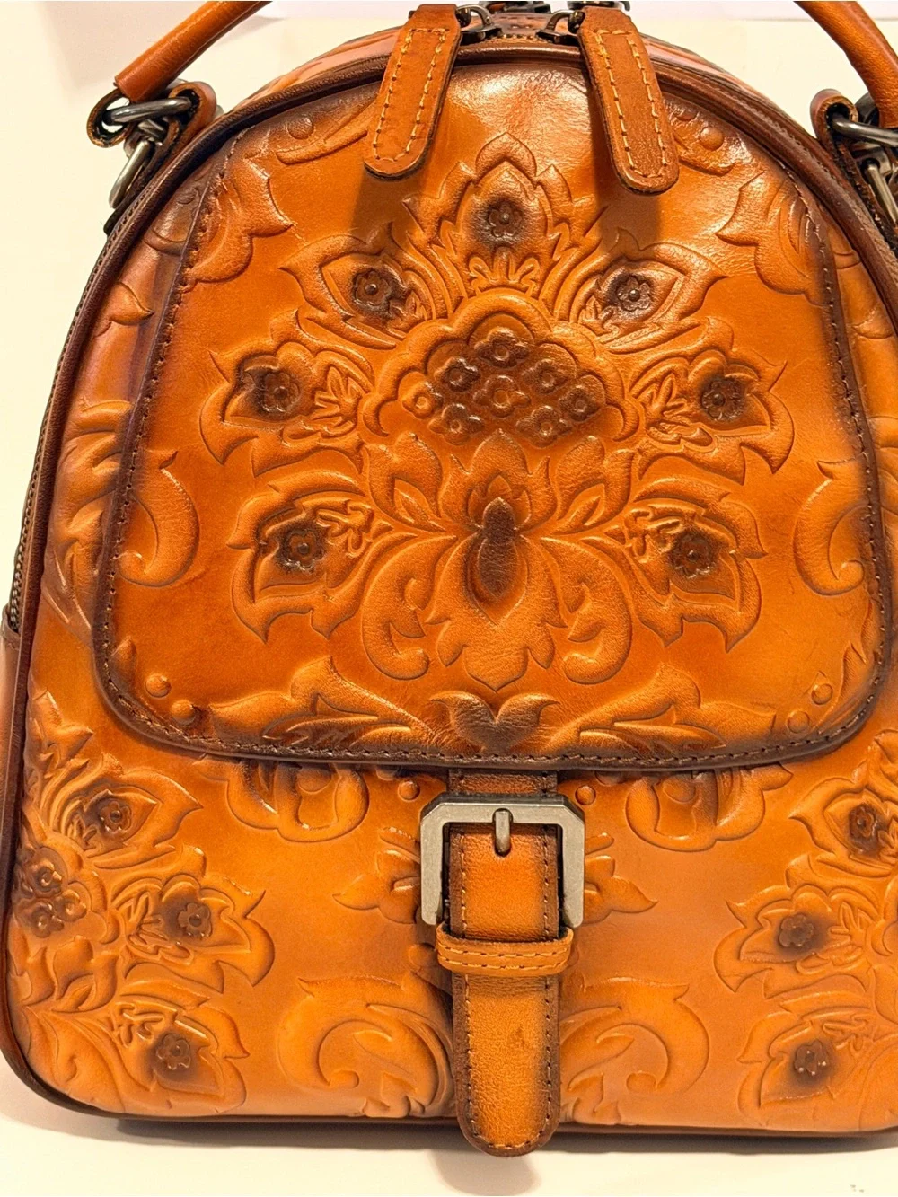 IVTG nwot embossed