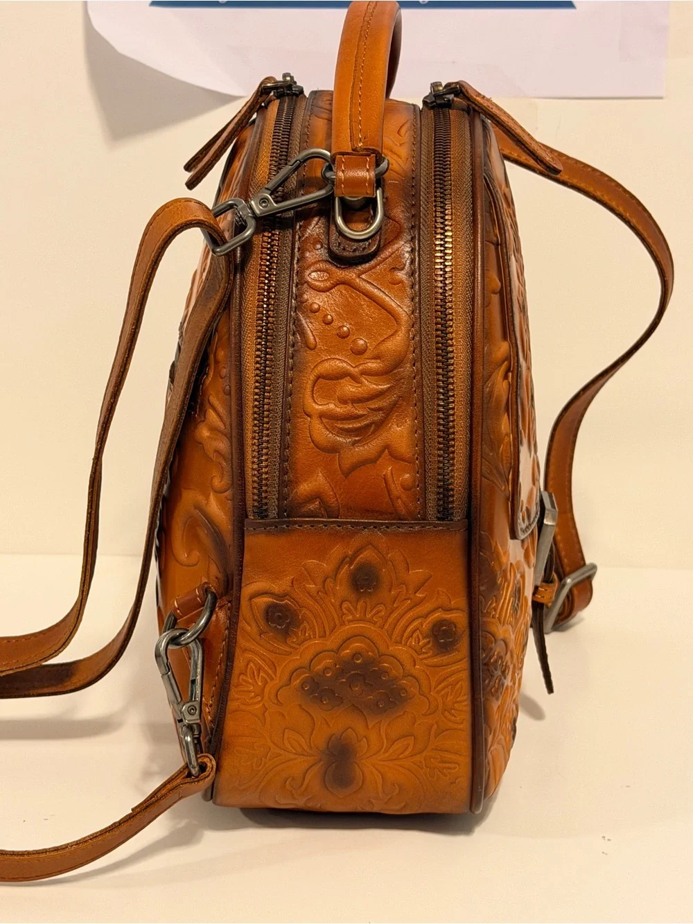 IVTG nwot embossed