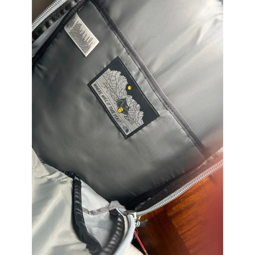 The North Face Connector Backpack Zinc Grey 15in Laptop Sleeve 26.5L NWT NF0A3KX
