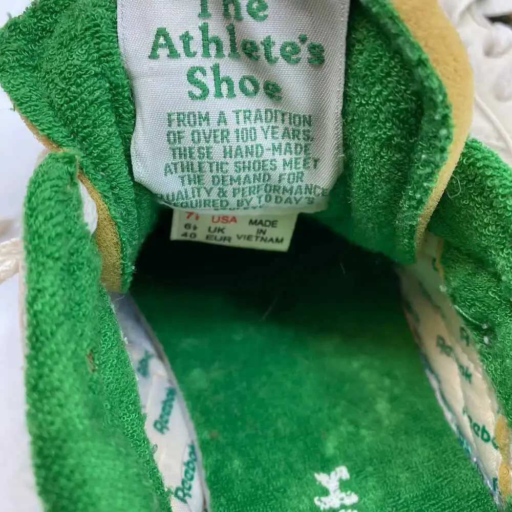 Reebok Green Leather Athletic Sneakers | Size 7.5