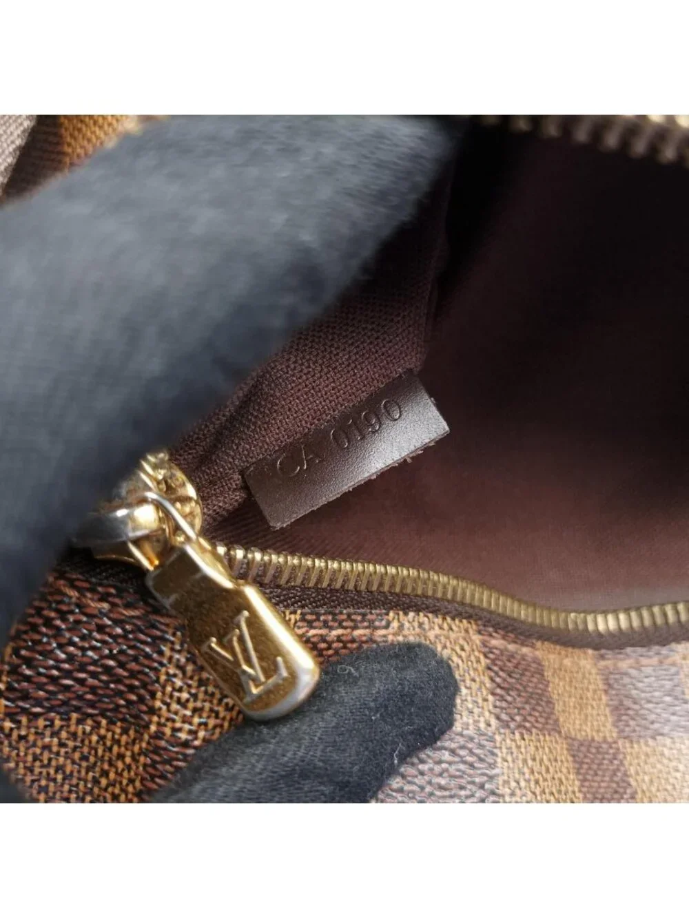 Louis Vuitton Brooklyn MM Ebene Damier Canvas Tote