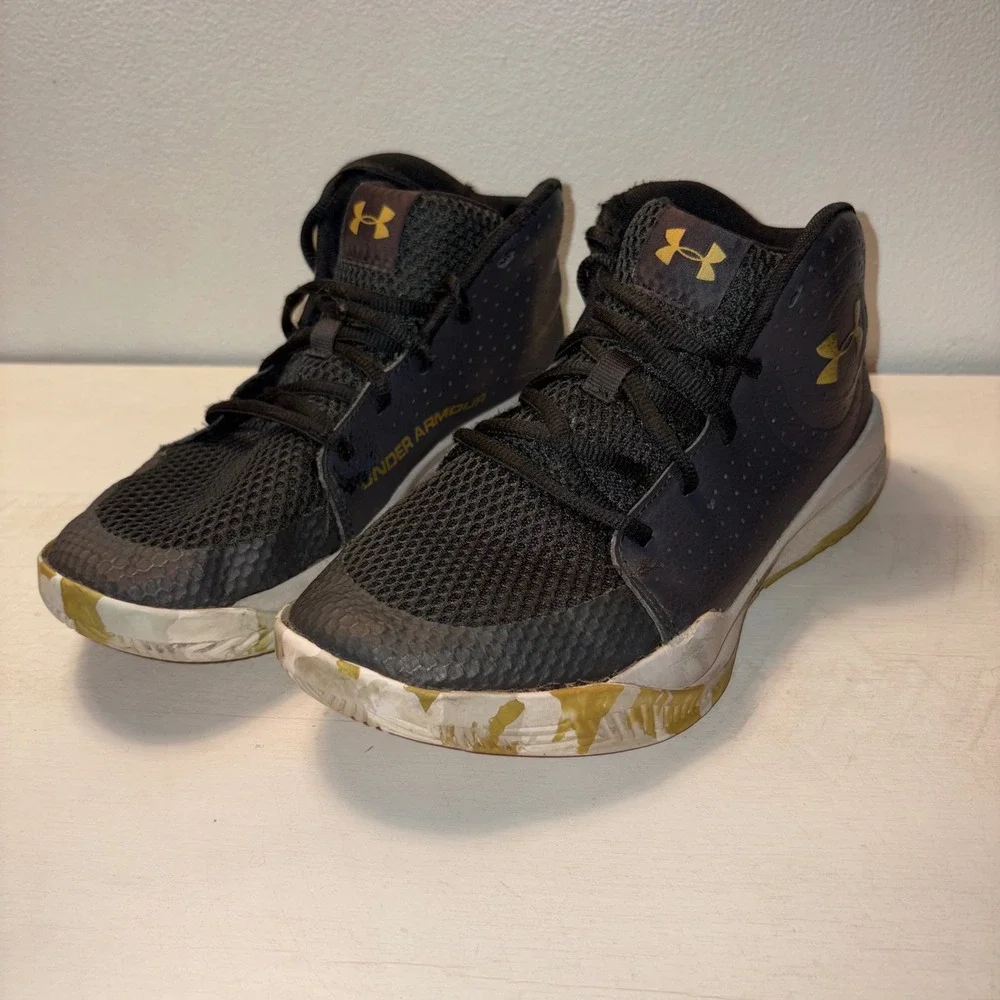 Under Armour **good shape