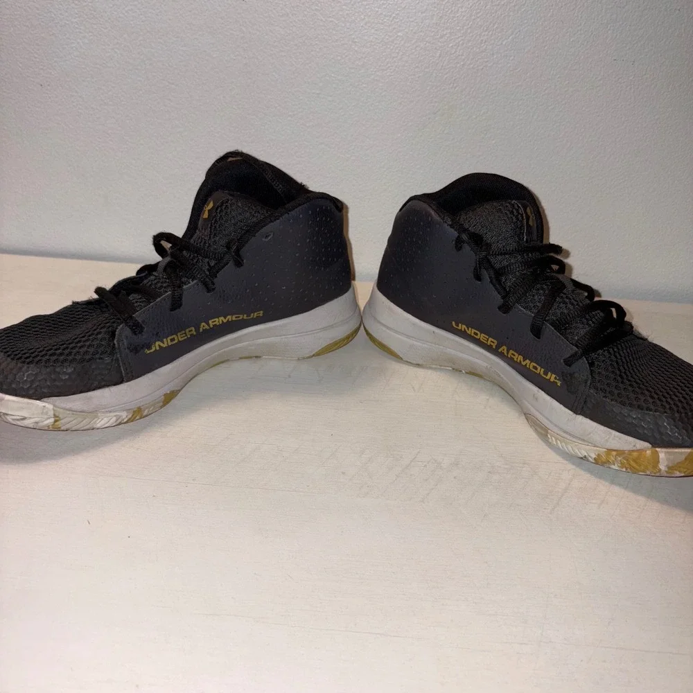 Under Armour **good shape