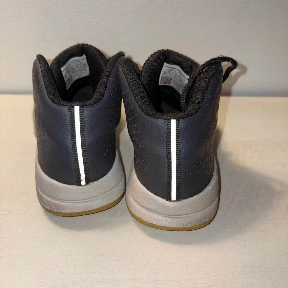 Under Armour **good shape