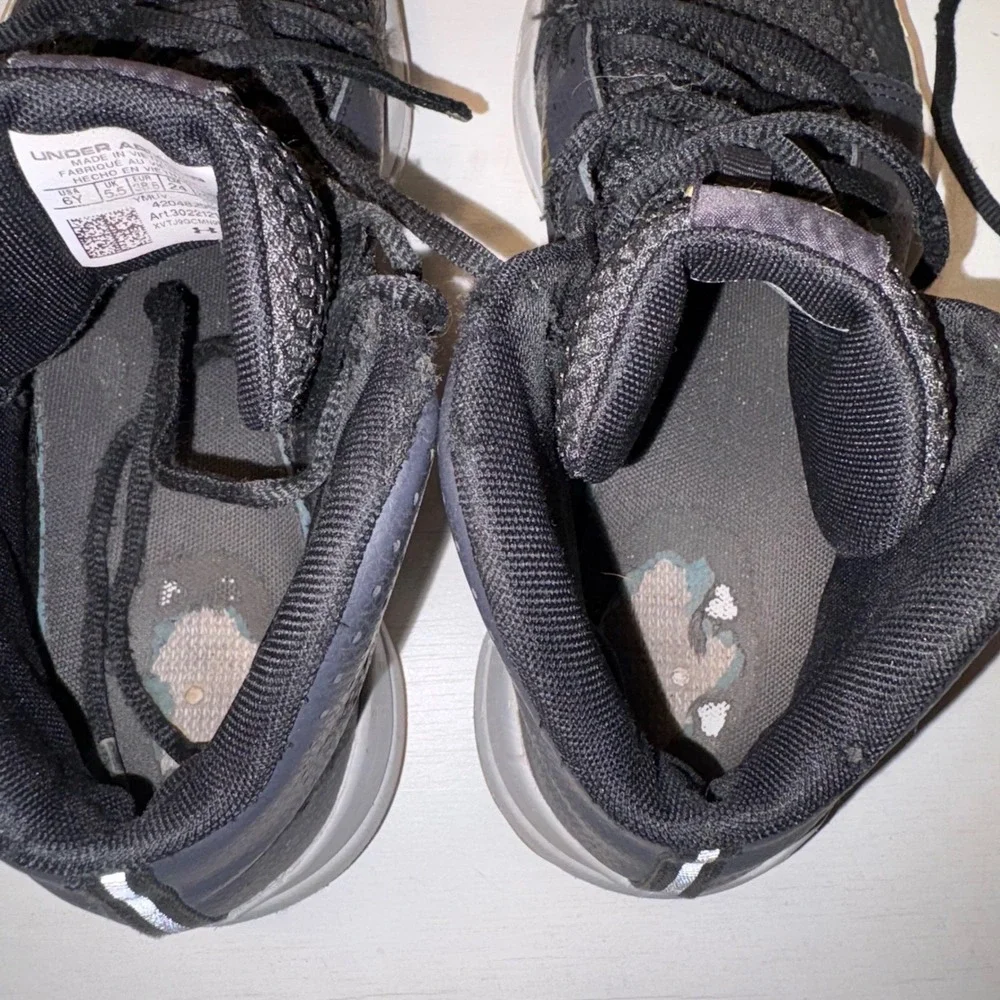 Under Armour **good shape