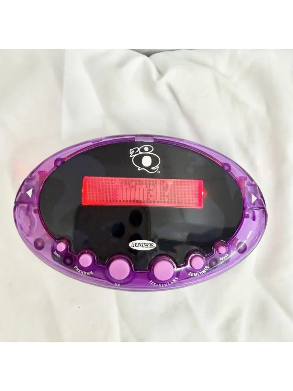 Radica 20Q Purple Electronic Handheld Thinking Game 2007 Tested Works