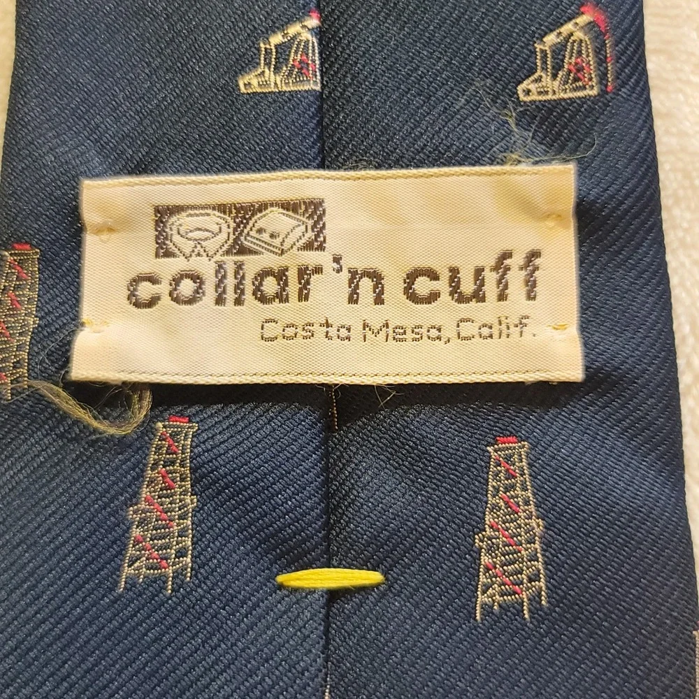 Briar Necktie Mens OS Navy Blue Oil Rig Digger Pumpjack Oilfield Silk Blend Tie