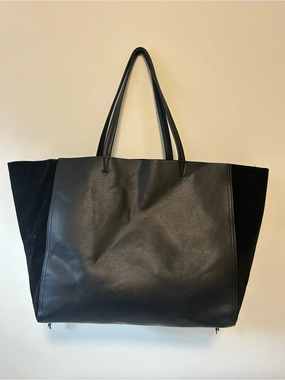 Victorias Secret roomy black