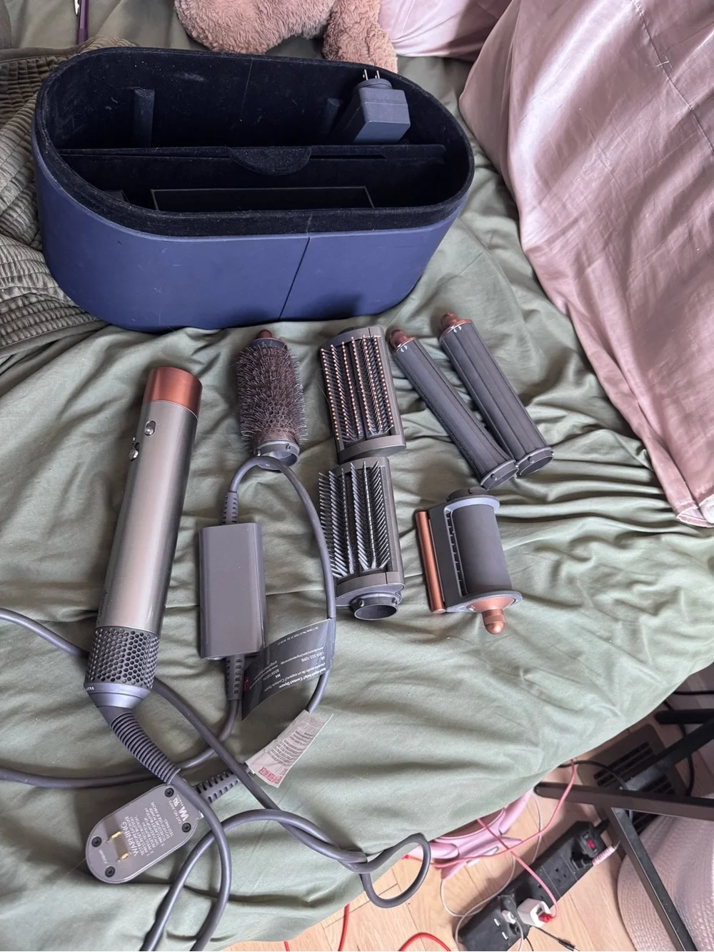 Dyson Black and Copper Airwrap Complete Wand with Styling Attachments