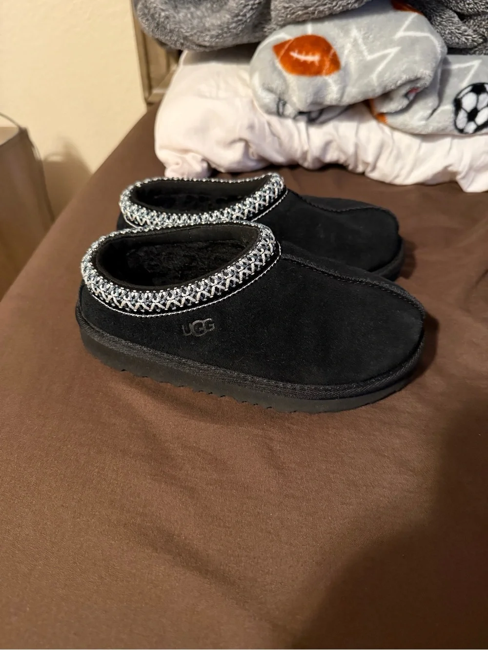 UGG black slip