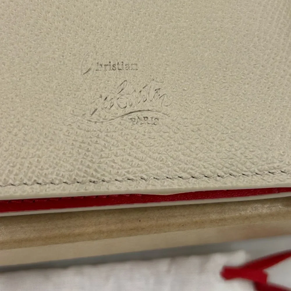 Christian Louboutin 550 comes bag