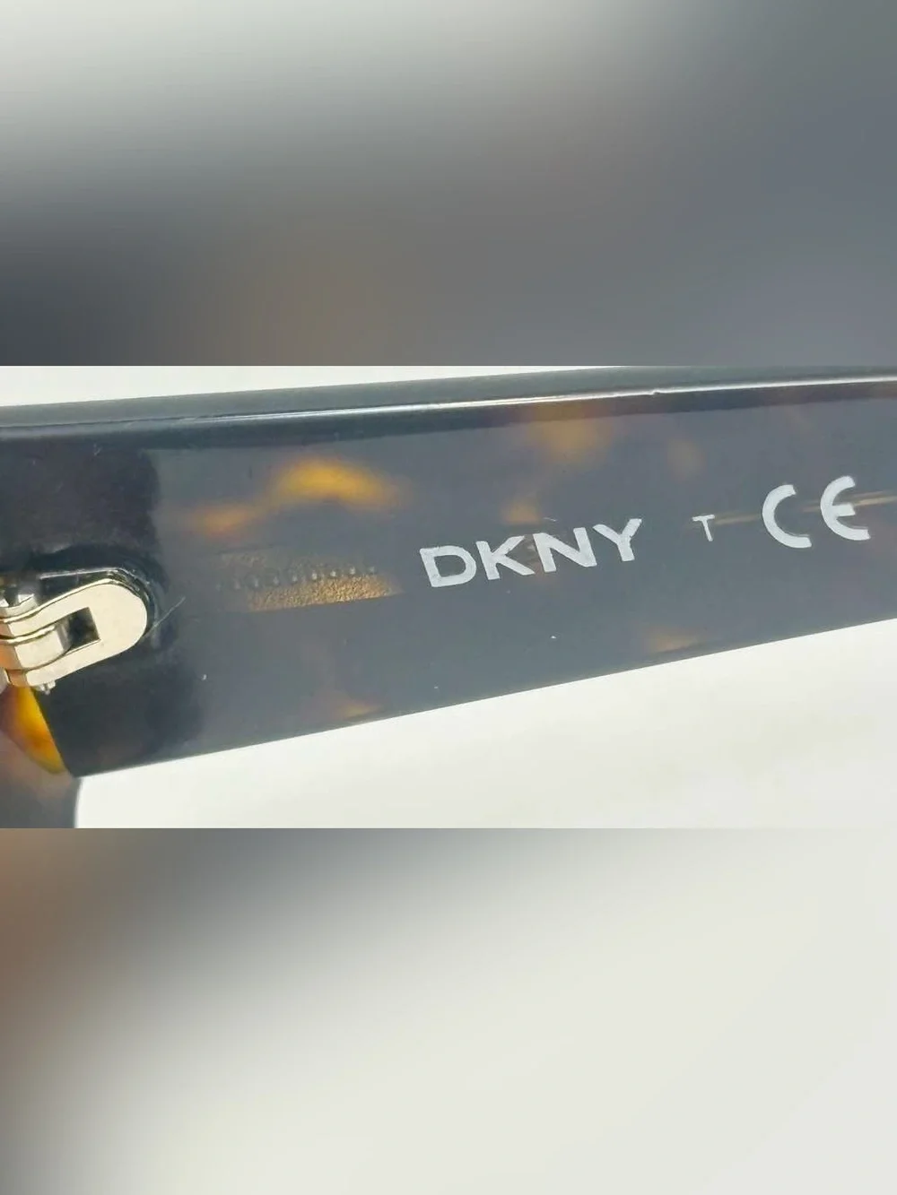 Dkny listing pair