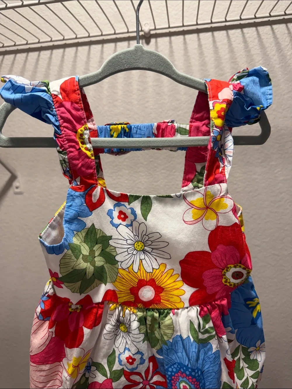 Counting Daisies bright sleeveless