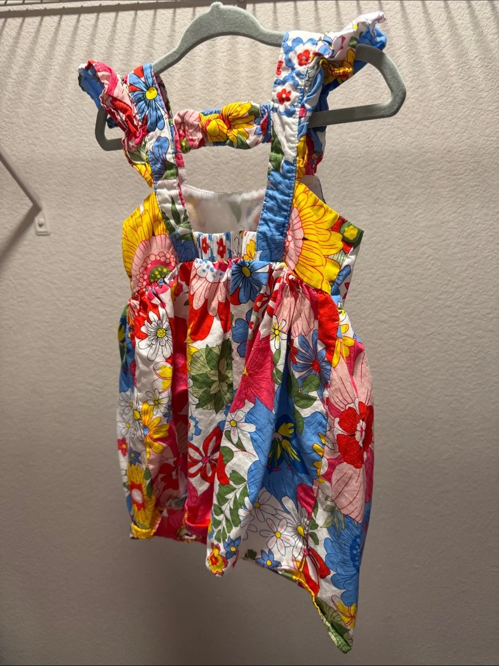 Counting Daisies bright sleeveless