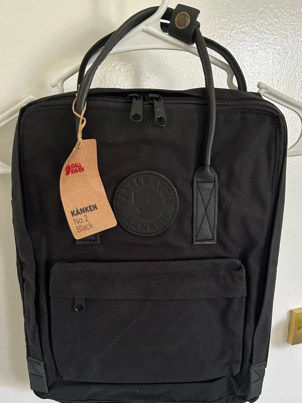 Fjallraven completely black