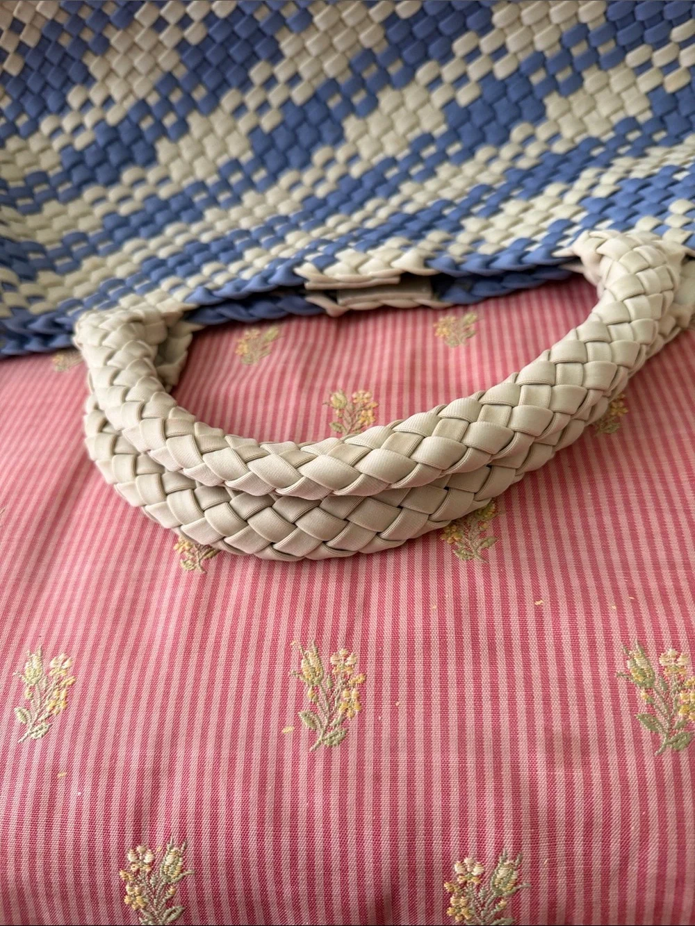 N/A handwoven tote