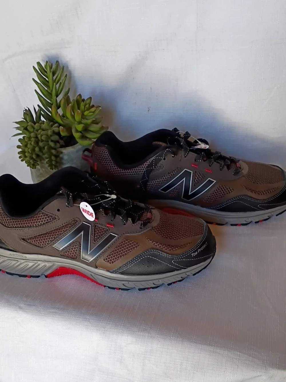 New Balance Men’s 510 V4 All Terrain Brown & Black Wide Athletic Sneakers SZ11
