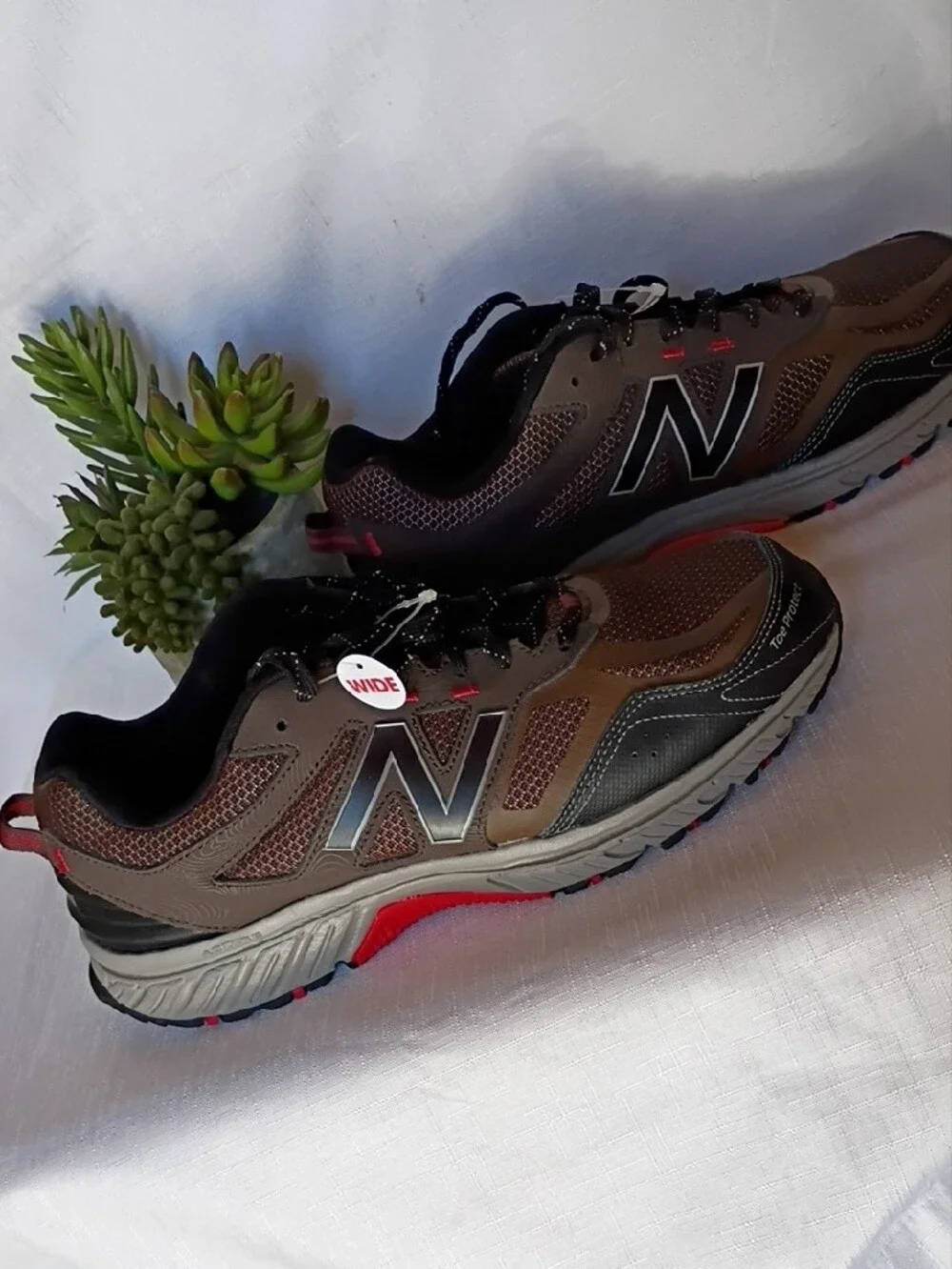 New Balance Men’s 510 V4 All Terrain Brown & Black Wide Athletic Sneakers SZ11