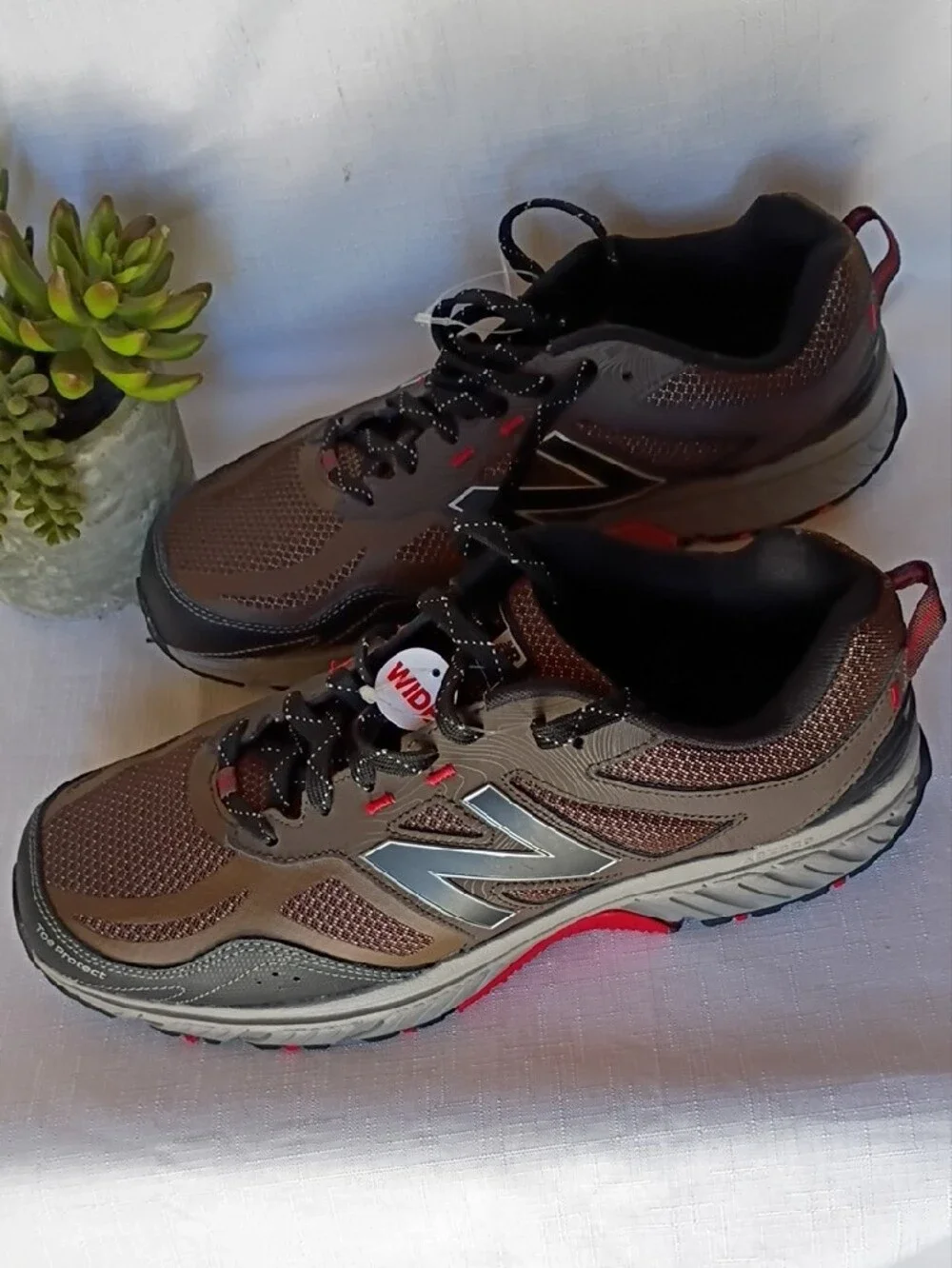 New Balance Men’s 510 V4 All Terrain Brown & Black Wide Athletic Sneakers SZ11