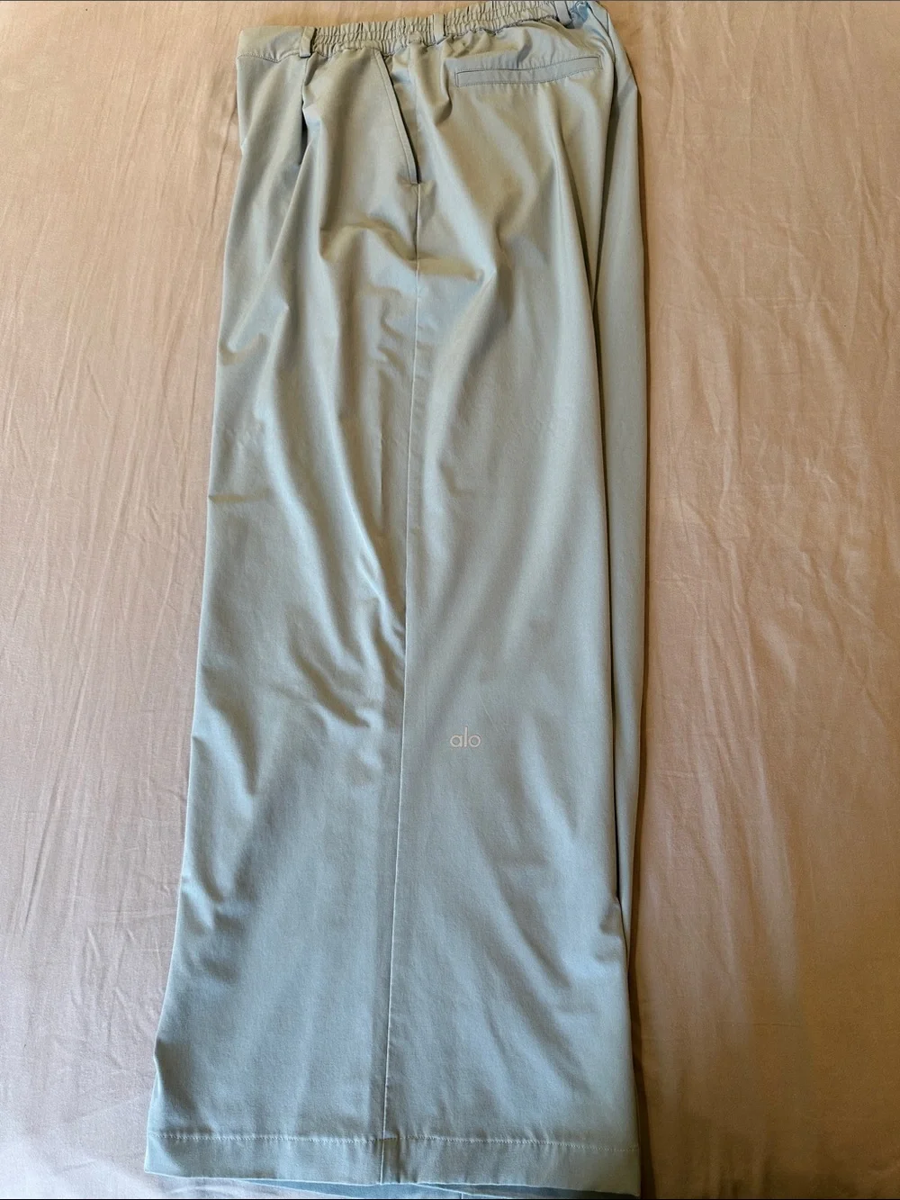 ALO Yoga effortless wide