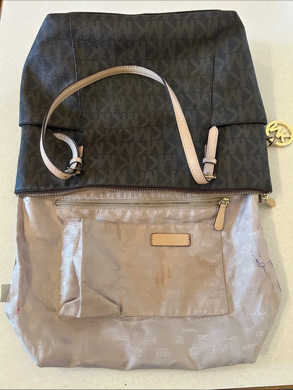 MICHAEL Michael Kors Jet Set East West Tote Signature Monogram Canvas E-1306