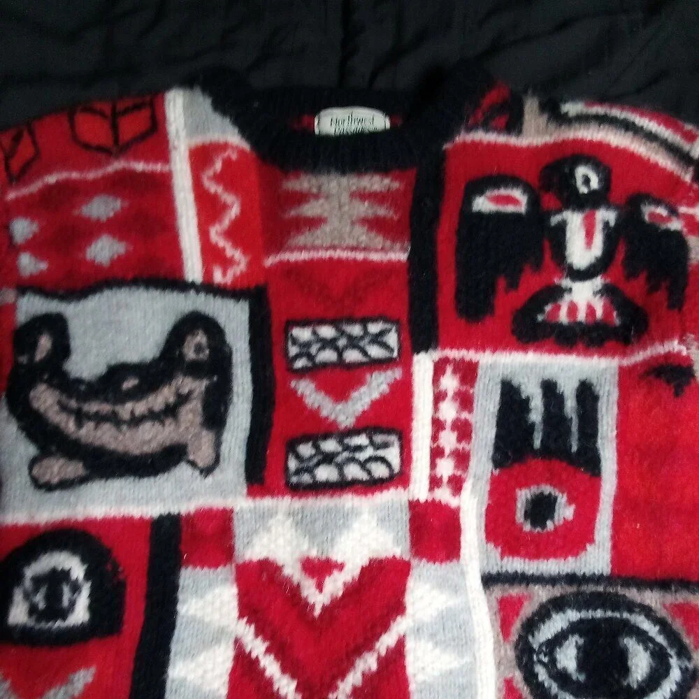 Vintage Northwest Passages Pacific Northwest Totem Art Wool Crewneck Sweater