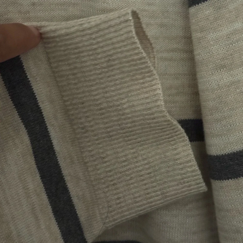 Structure Beige and Black Knitwear