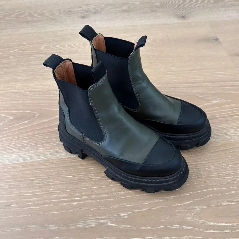 Ganni Chelsea Boots Lug Sole Size EU 37 Green Black