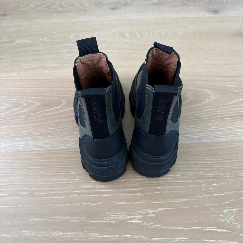 Ganni lug sole