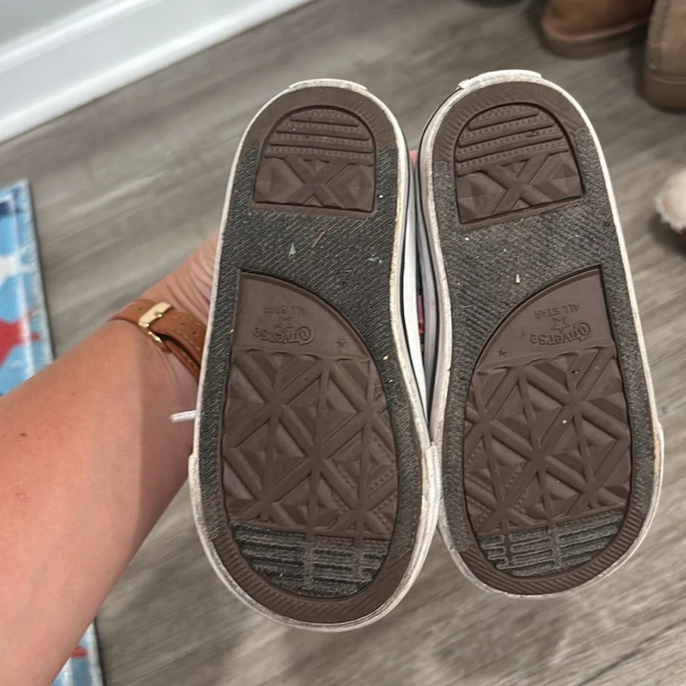 Converse toddler girl