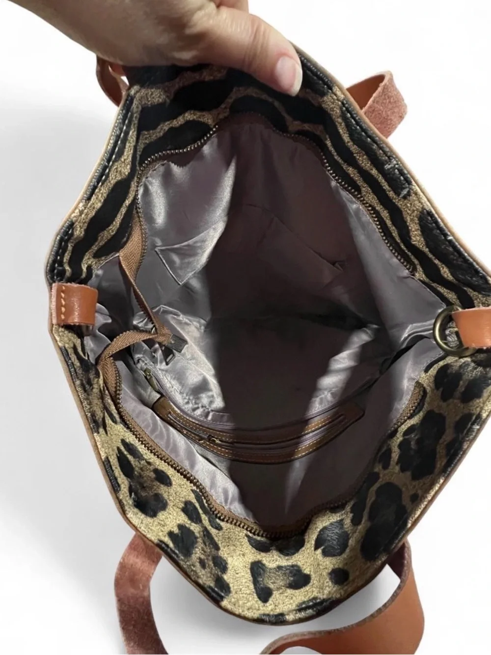 The Unbranded Brand nwot leopard