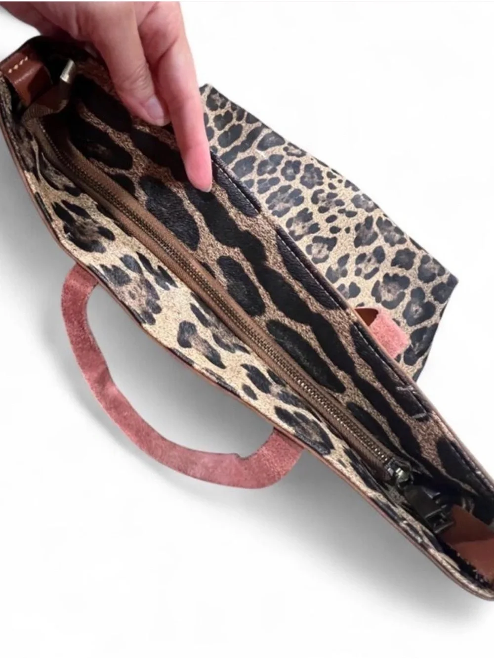The Unbranded Brand nwot leopard
