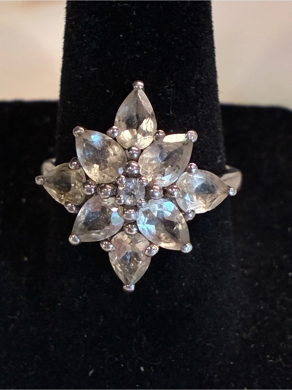 925 Sterling Silver Cluster Ring Size 7  - Women