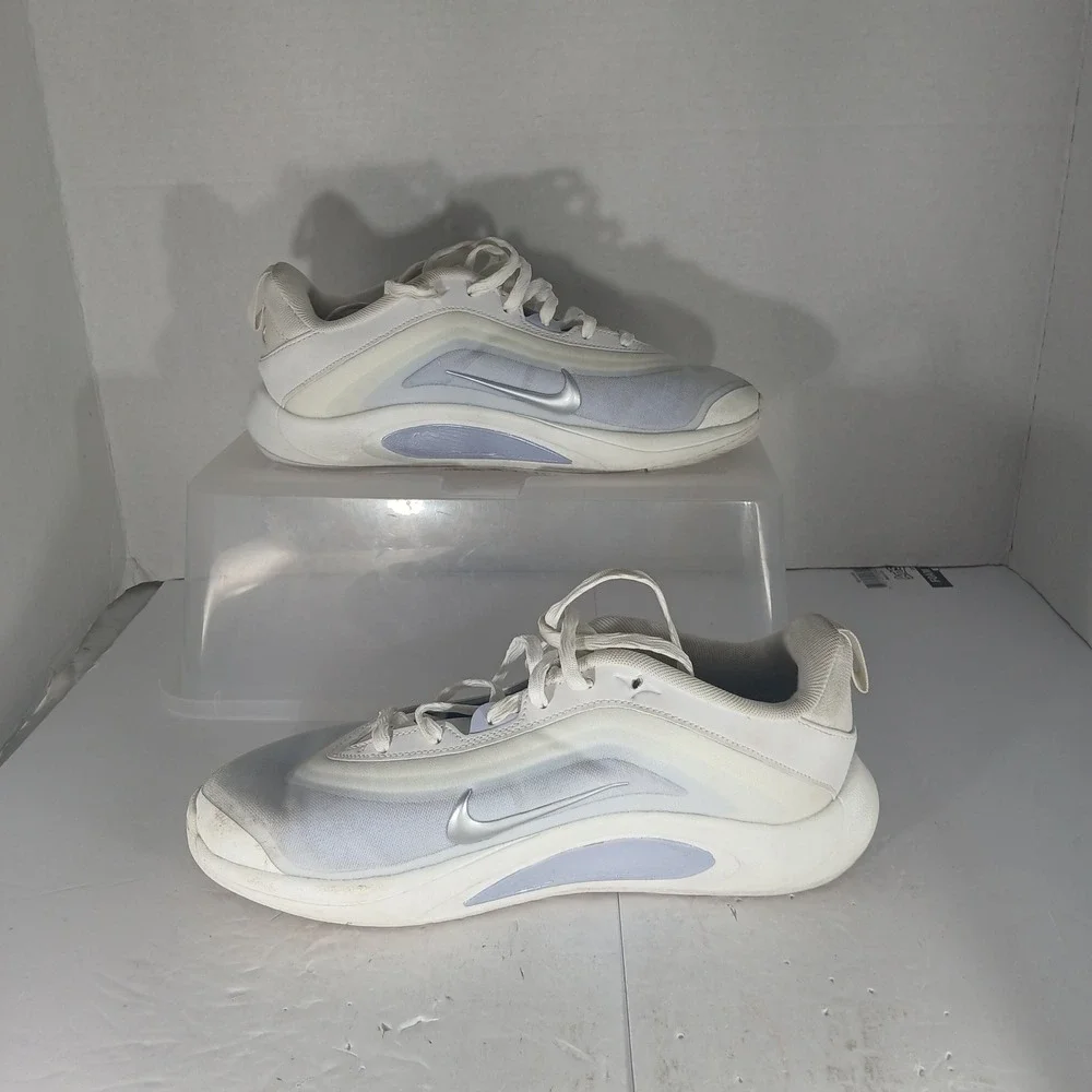 Nike ja wilson