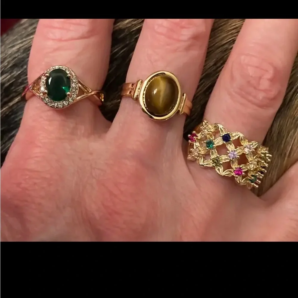 Gold and Emerald Gemstone Ring - NEW - SIZE 6, 7, 8, or 9 Available