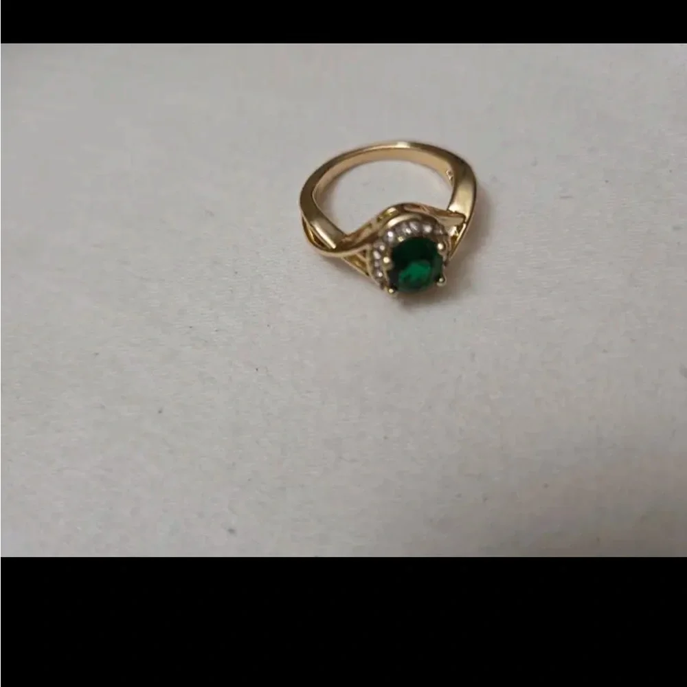 Gold and Emerald Gemstone Ring - NEW - SIZE 6, 7, 8, or 9 Available