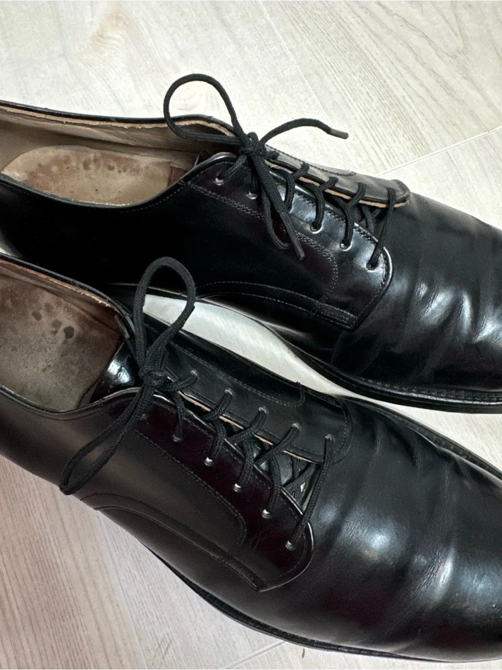 Vintage polished black