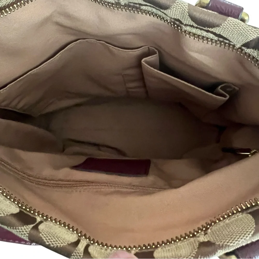 Coach classic signature