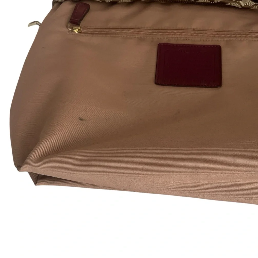 Coach classic signature