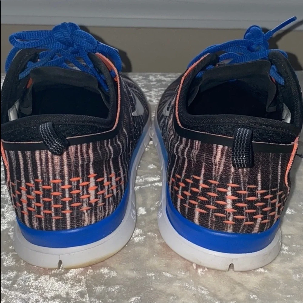 Nike free sneakers