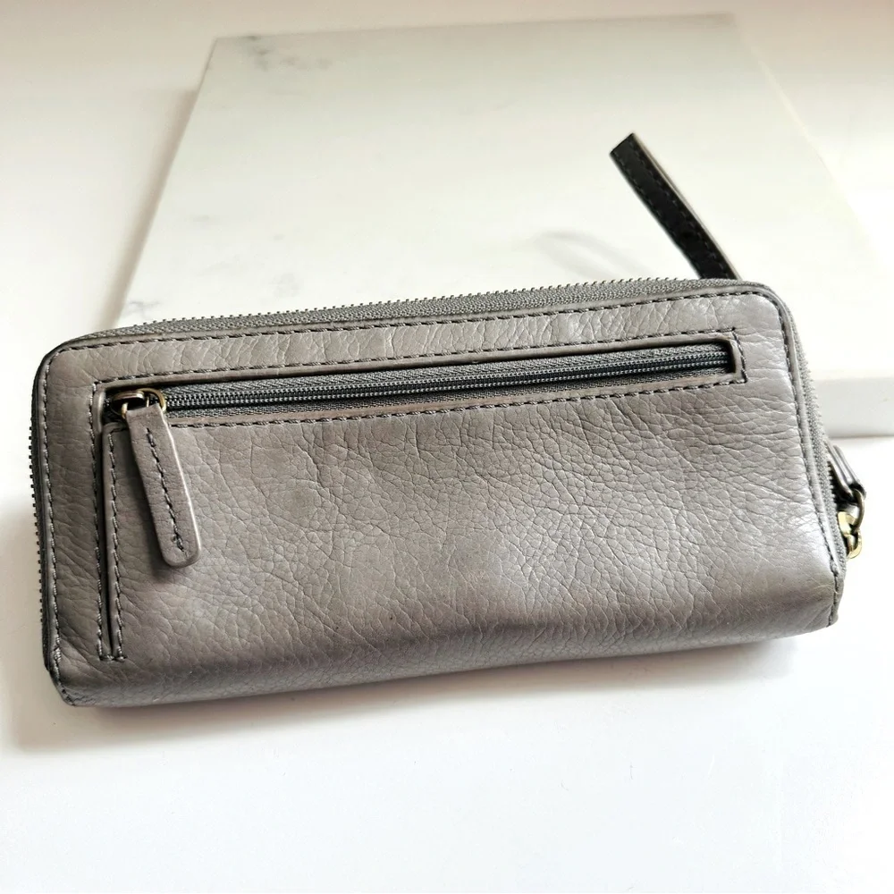 Fossil pre loved