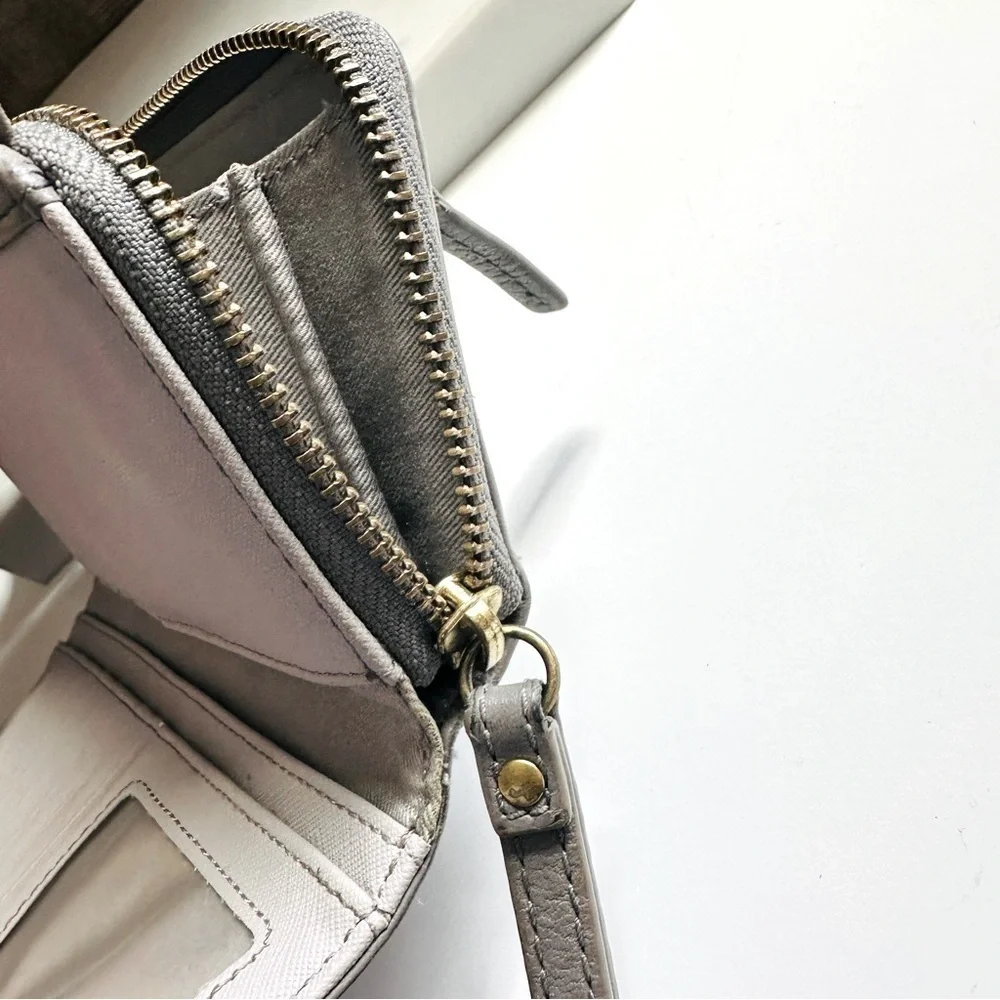 Fossil pre loved
