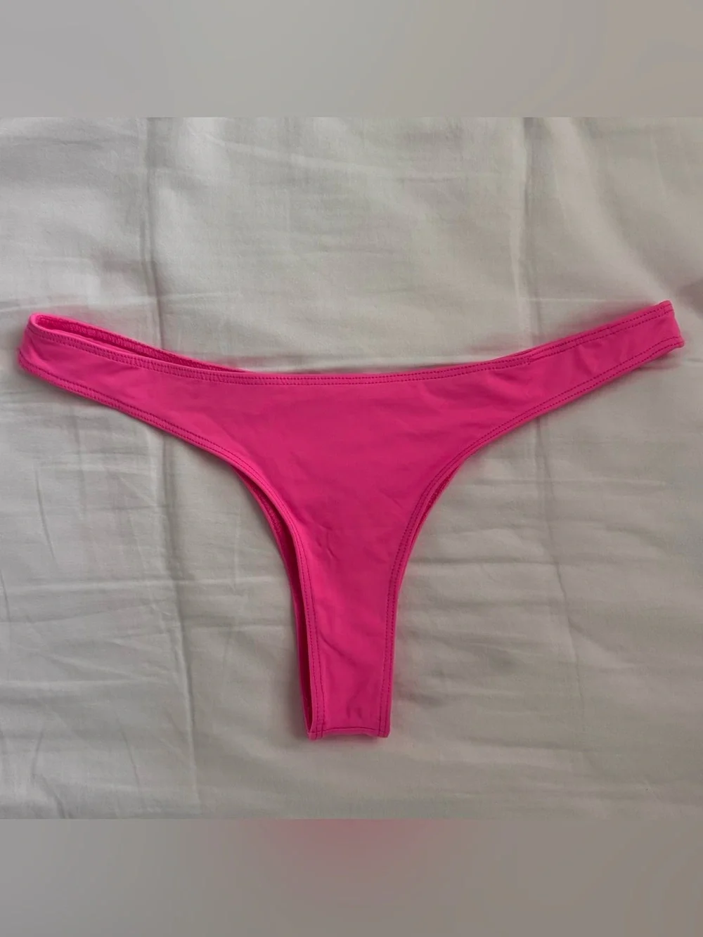 Frankies Bikinis $85 no worn